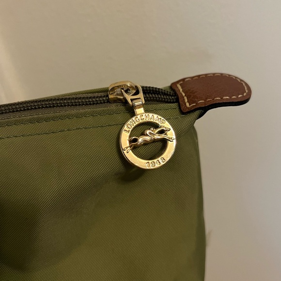 Longchamp Le Pliage Club Shoulder Bag M – Khaki Green & Brown Leather - Picture 2 of 5